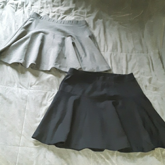 Dresses & Skirts - Bundle of 2 womens skirts **flash sale $6**